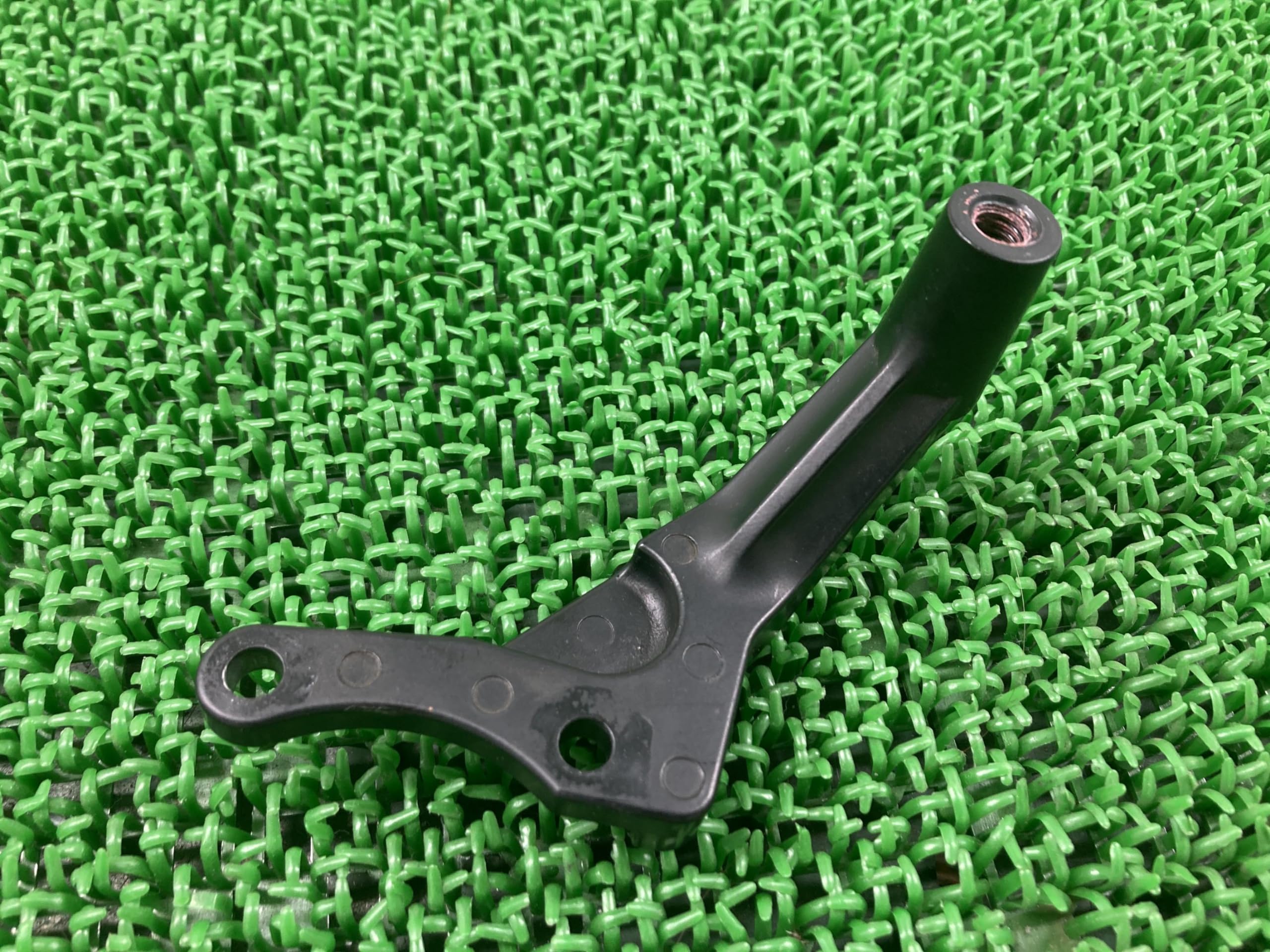 3️⃣ KAWASAKI ZX6P ZX6 P ZX636 NINJA CLUTCH CABLE HOLDER BRACKET
